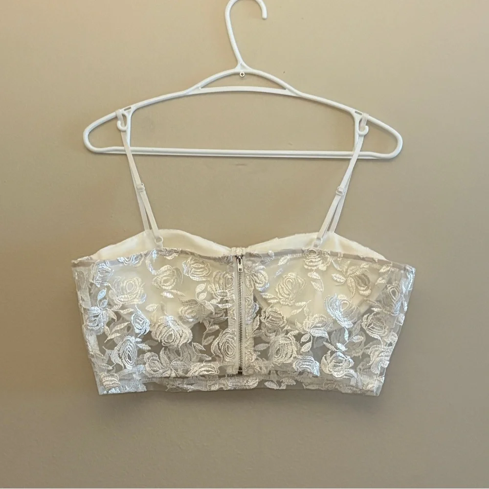 4/$20➡️  Sheer White Floral Lace Bustier with Zip Back – Size Large 20" PTP EUC - Picture 6 of 13